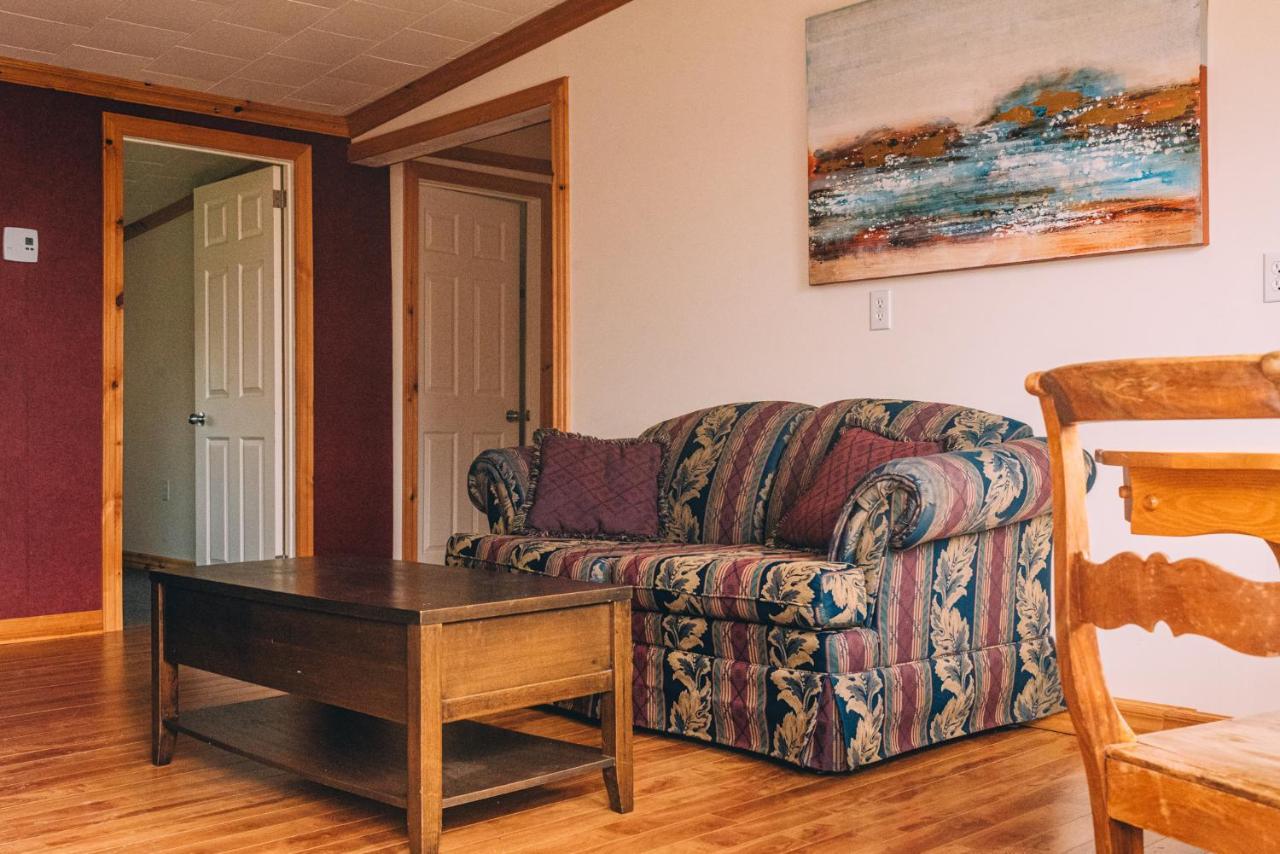 Nordet Motel Saint Georges De Malbaie Exterior photo